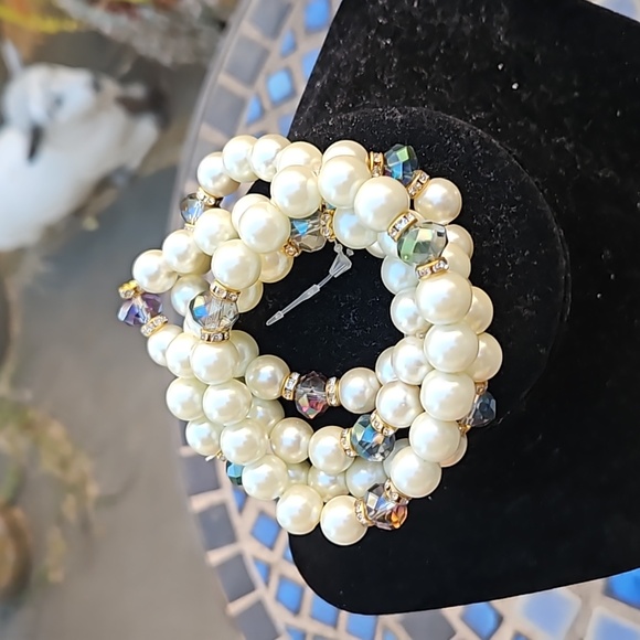 4 Faux Pearl Aurora Borealis Bracelets Rhinestone Beaded Stretch Multicolor W OS - Picture 4 of 4
